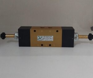 Spool type valves and solenoid valves