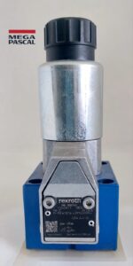 3/2 and 4/2 directional seat valve with solenoid actuation